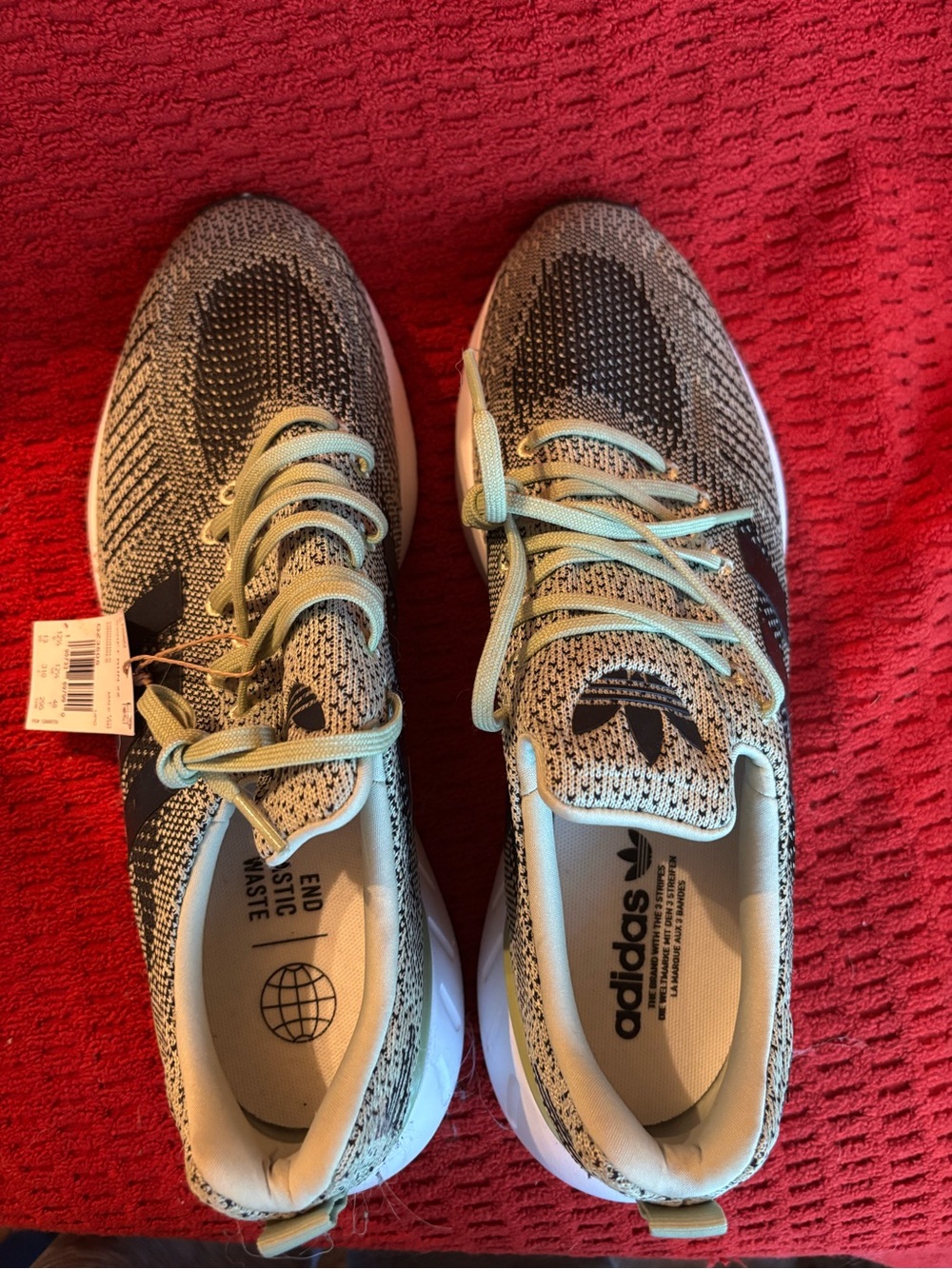 adidas Green and Black Knit Running Sneakers NWT - Picture 4 of 8